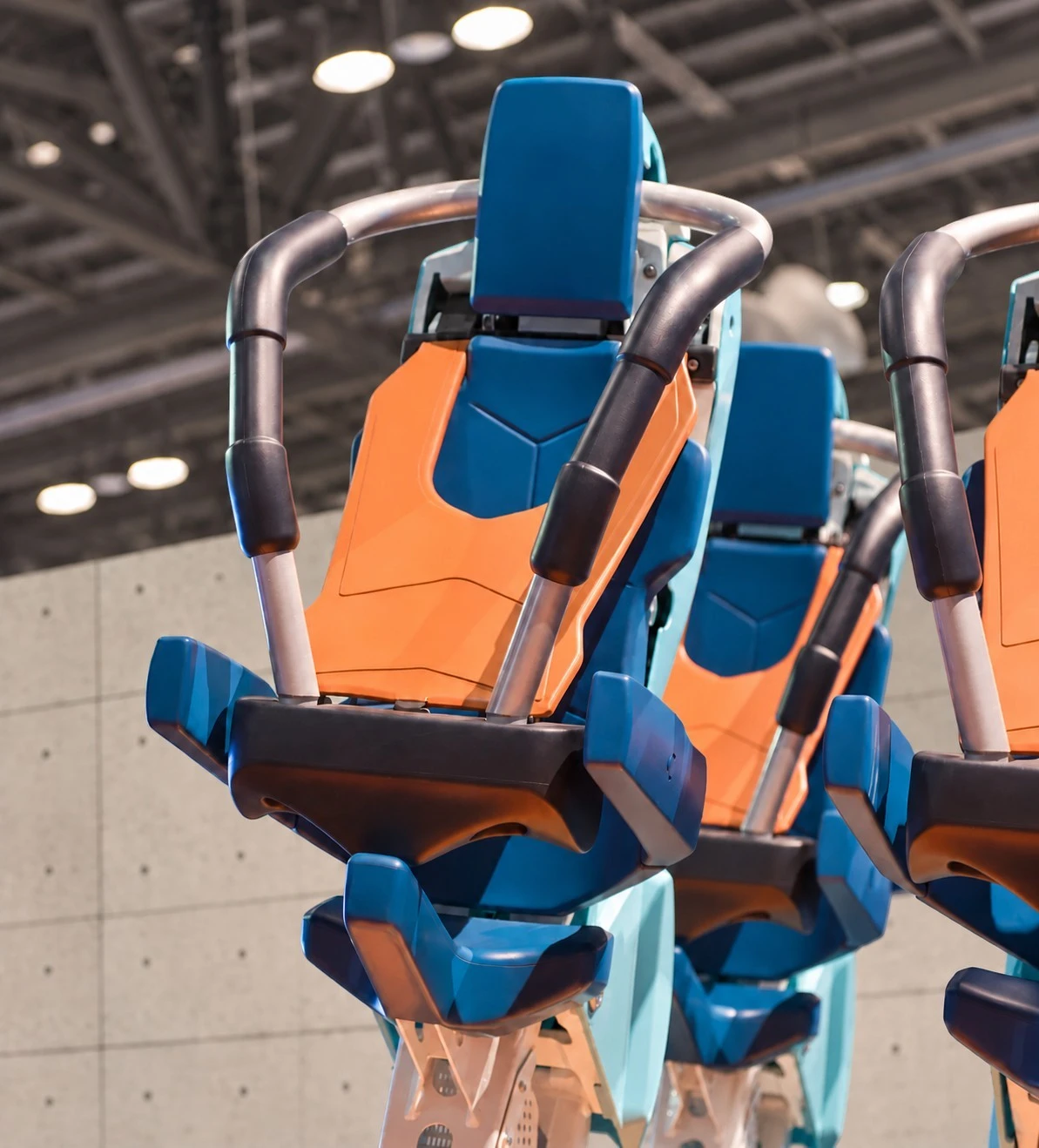 Ajas Sitzeinheit Stand-Up Coaster aus Polyurethan
